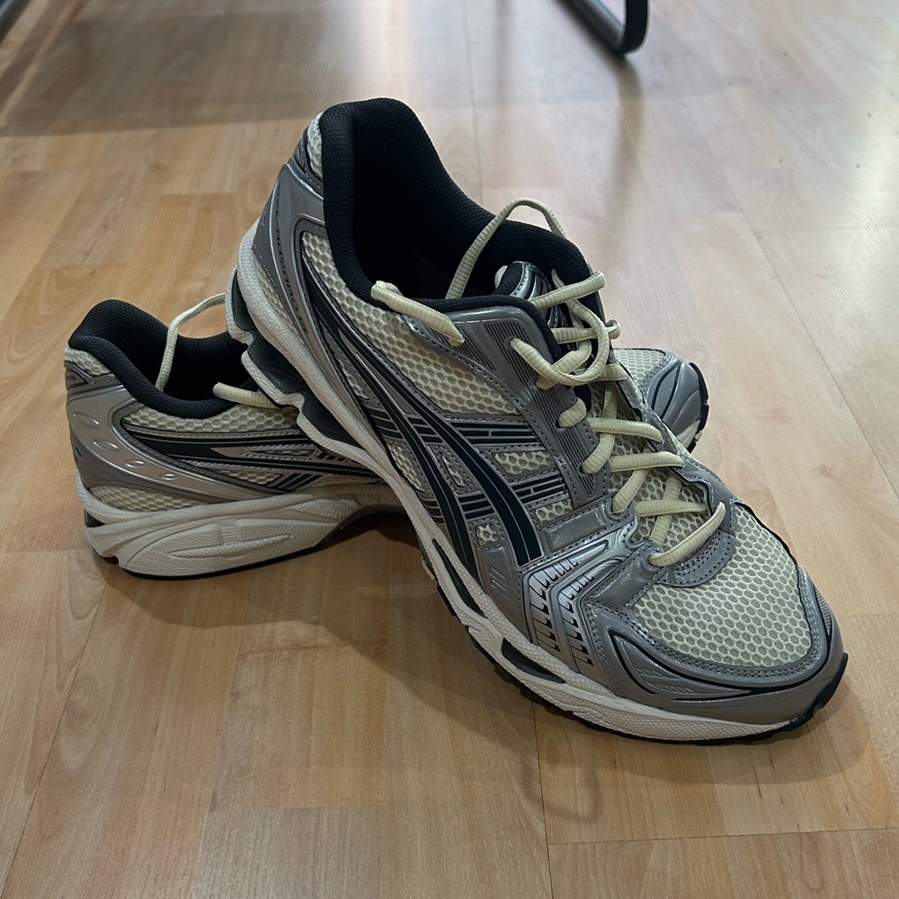 ASICS Gel-Kayano 14 “Oyster White / Steeple Grey”
Men’s 10.5 / Women’s 12 – New
